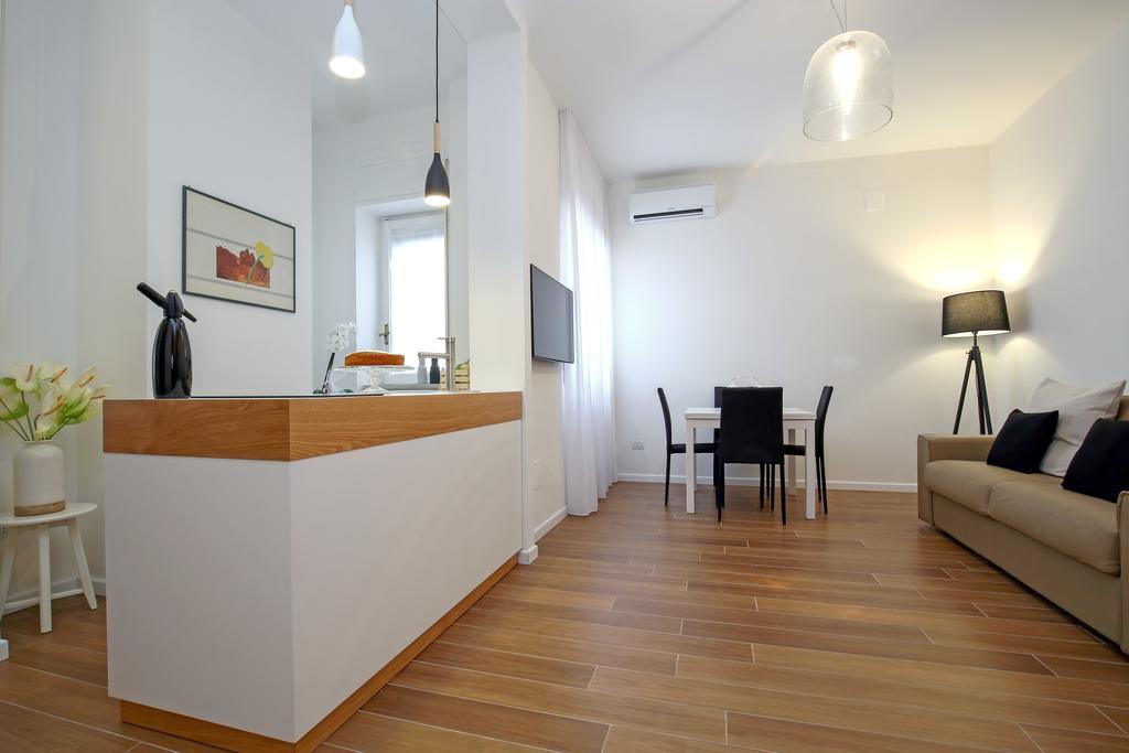 Starhost - Golden Apartment Salerno